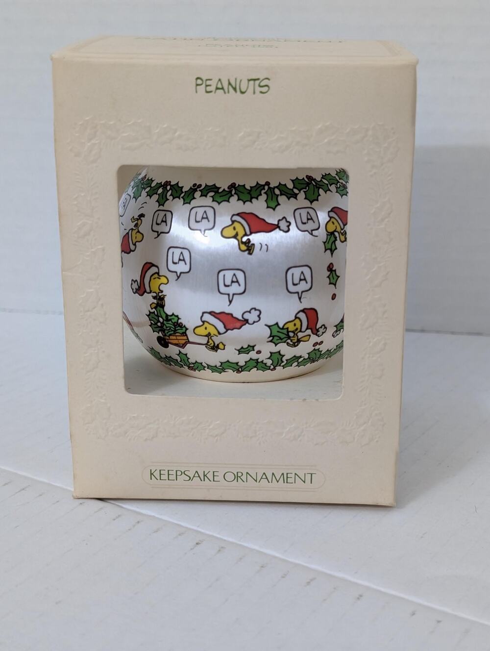 Vintage 1981 Peanuts Snoopy And Woodstock Satin Ball Christmas Ornament in Box